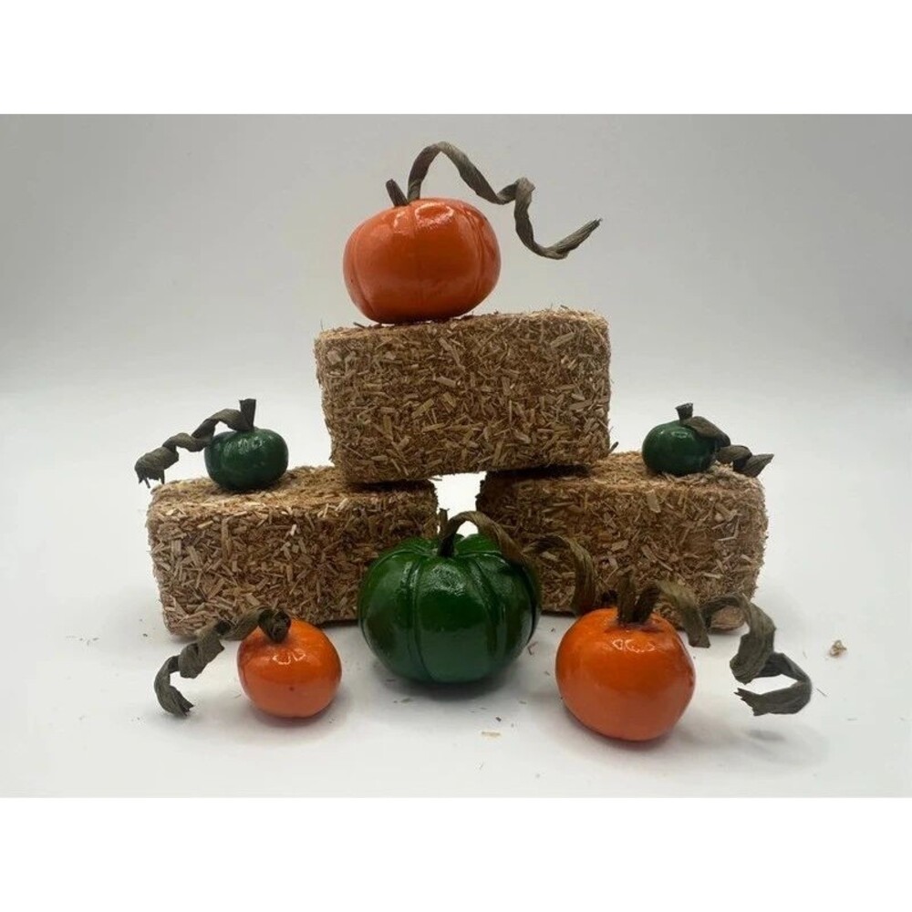 Handmade Miniature Pumpkin & Hay Bale Set – Fall Harvest Dollhouse Decor